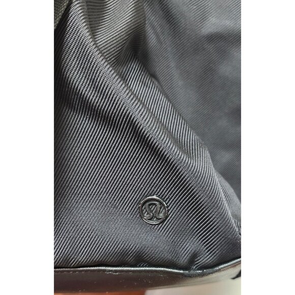 Lululemon Athletica Free to Be Sports Bag Duffle Luggage Gym Tote Black Yoga - Picture 9 of 16